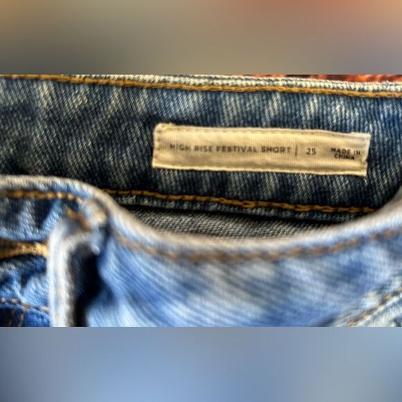 Women’s PacSun Distressed‎ Shorts Size 25 - Picture 3 of 10